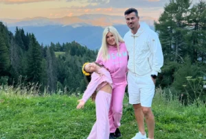 elena-udrea-fetita_ksiCU