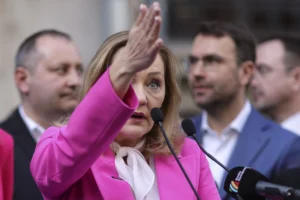 media-174187618737451800