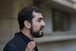 media-174237340346658300