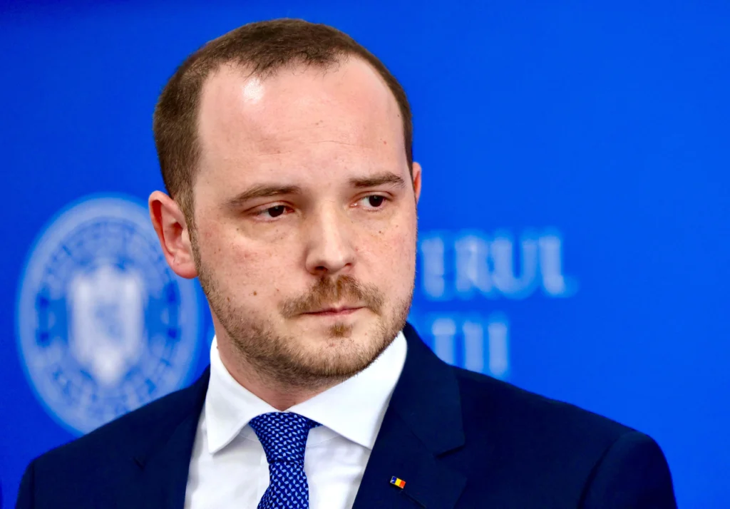 media-175615088117283000-1