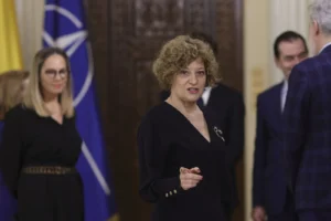 oana-gheorghiu_BoXAj-1