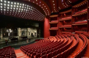 media-142942725214104800