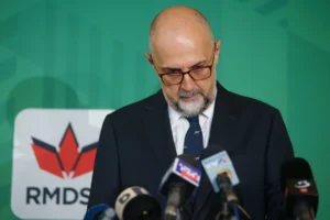 media-174974947626610400