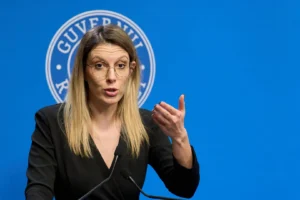 diana-buzoianu_AqrmI