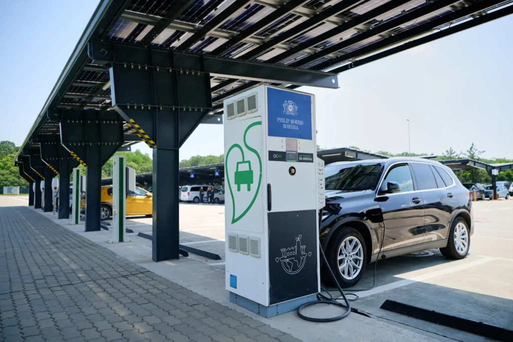 fabrica-philip-morris-otopeni-panouri-solare-incarcare-masini-electrice_b5ugH