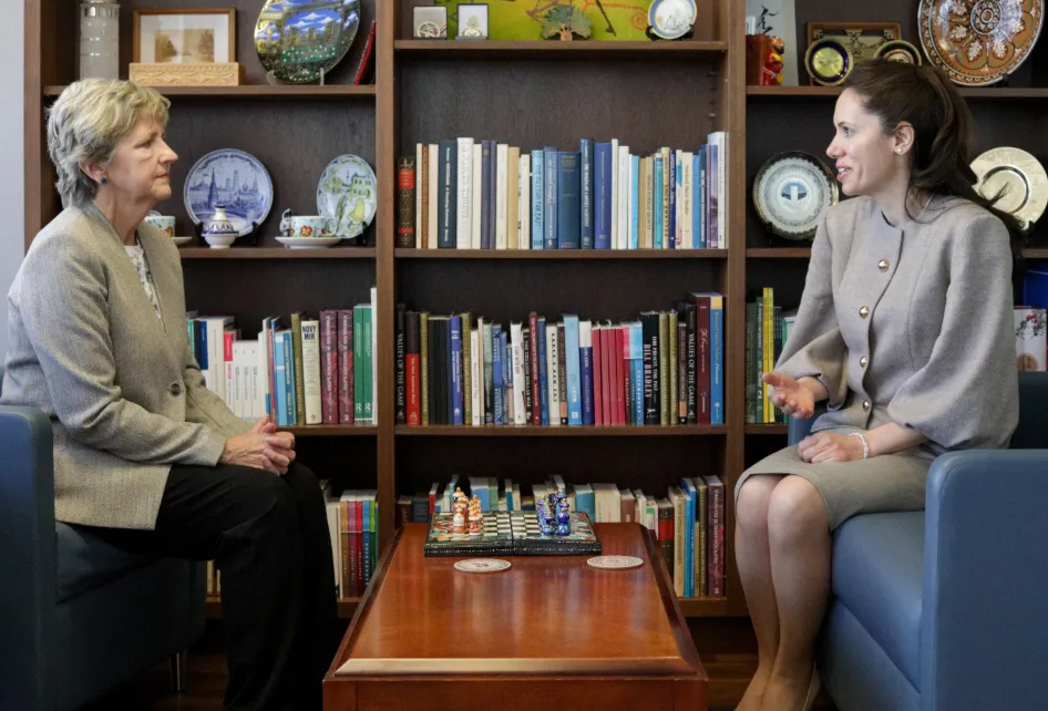 mirabela-gradinaru_E4C5Y