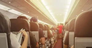 pasageri-avion_gmy86-1