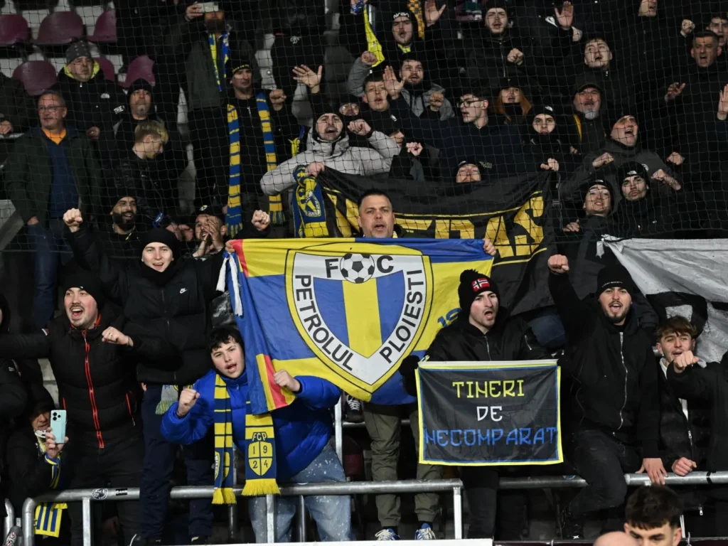 petrolul-suporteri_50Zld